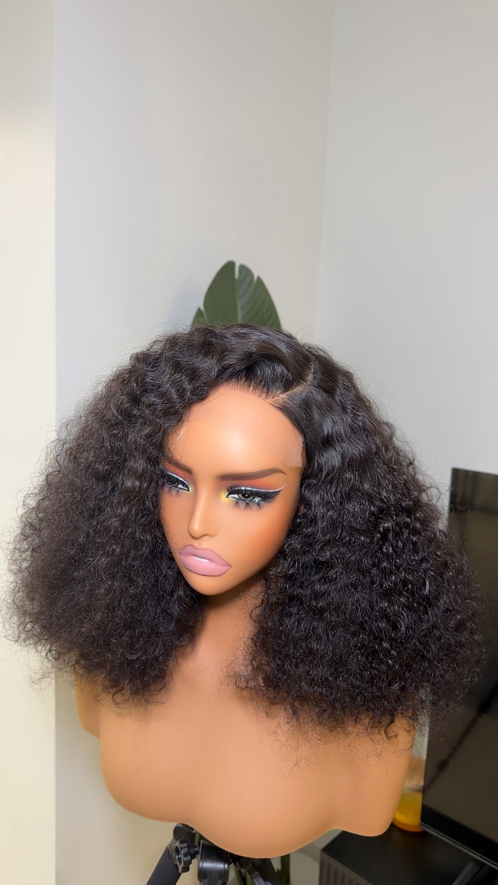 Thumbnail: Soft glam curly