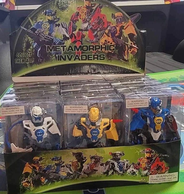 Thumbnail: METAMORPHIC INVADERS FIGURES