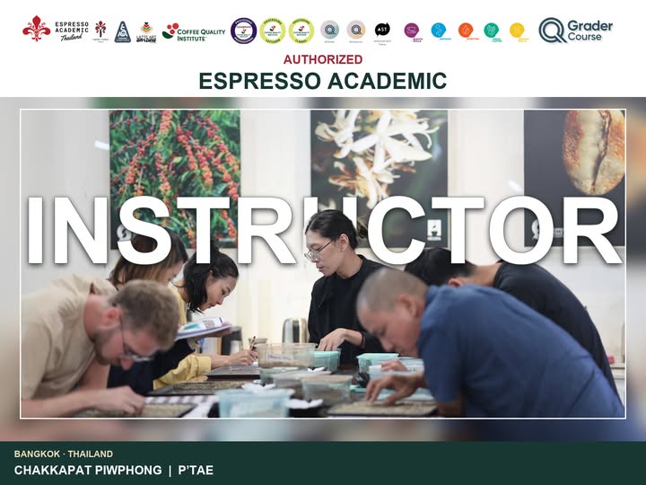 Chakkapat Piwphong, known as P’Tae, teaching at Espresso Academic Thailand.