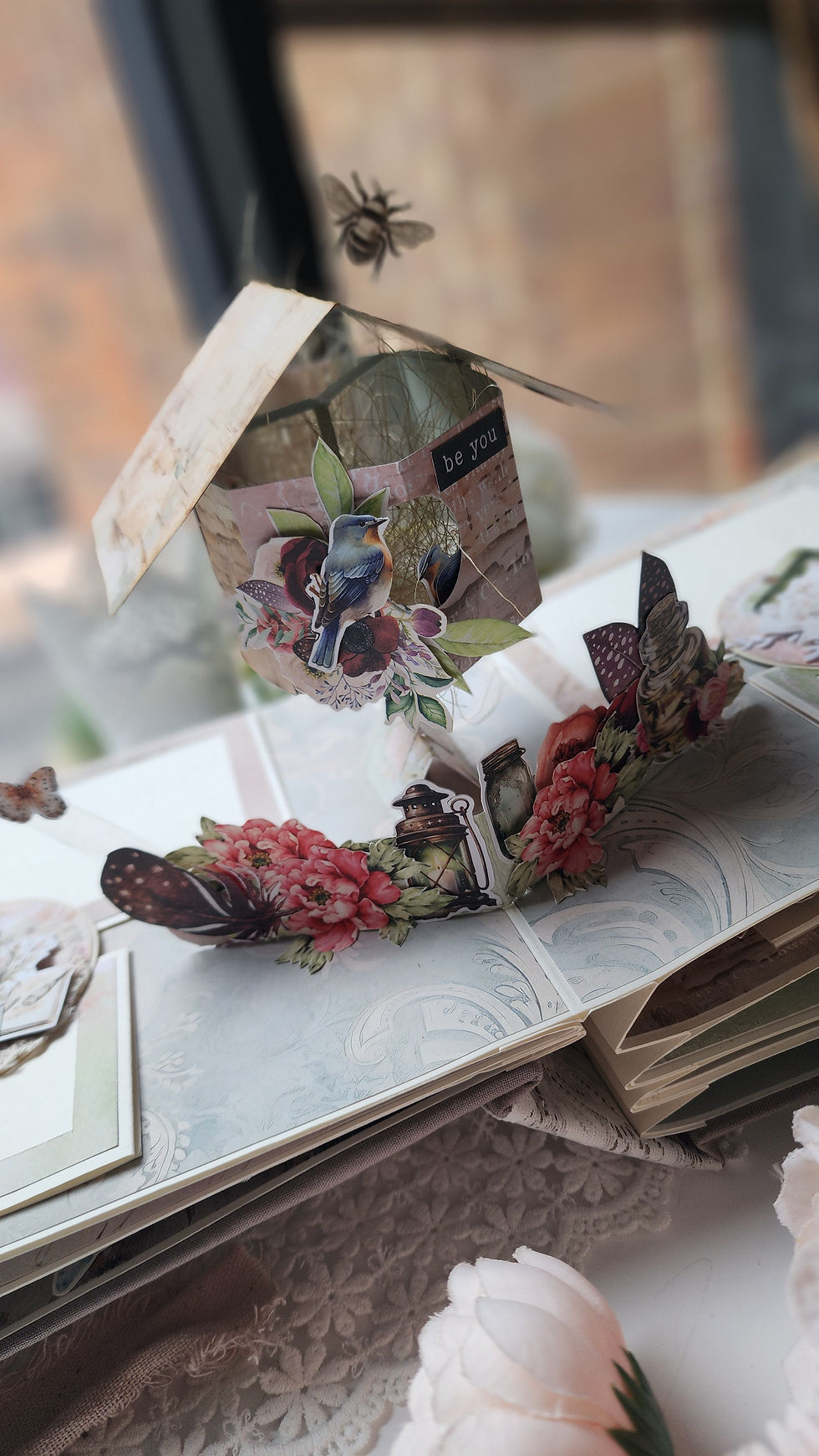 Thumbnail: Spring story pop up album class