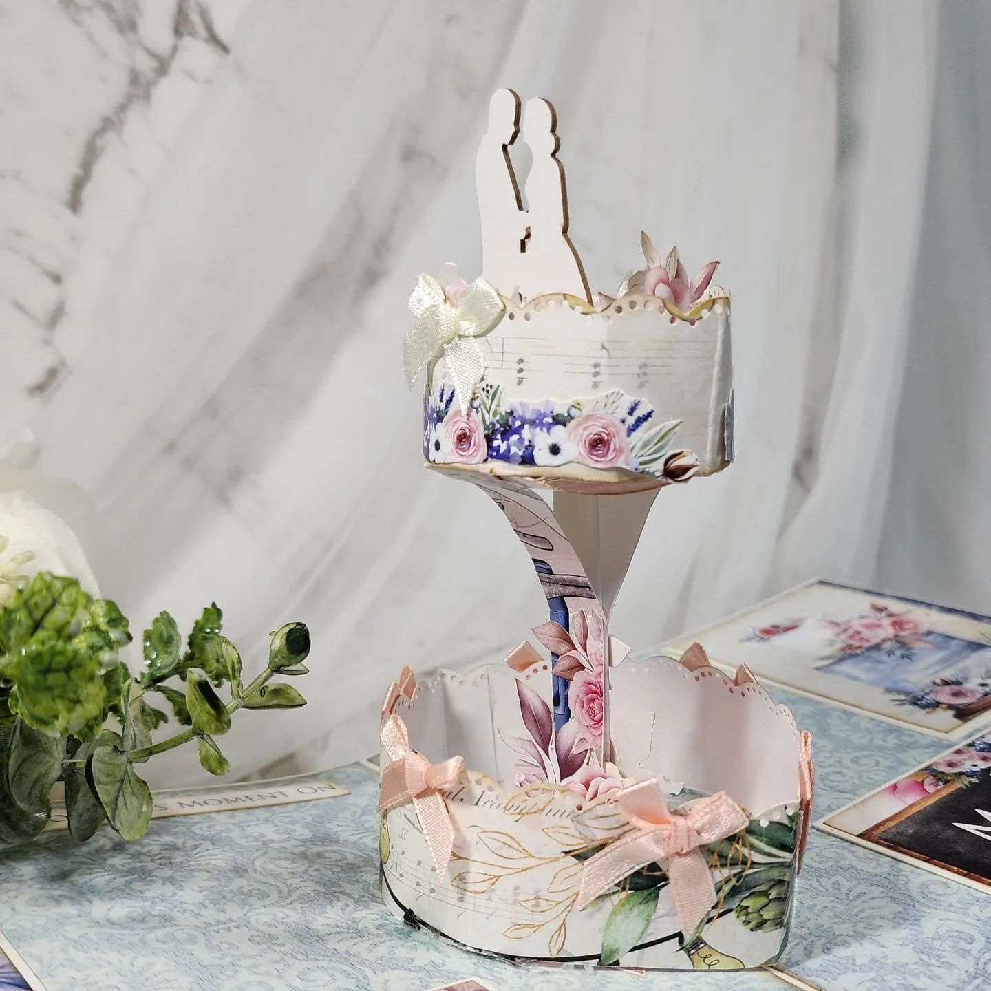 Pop-up design "2 tier Cake"