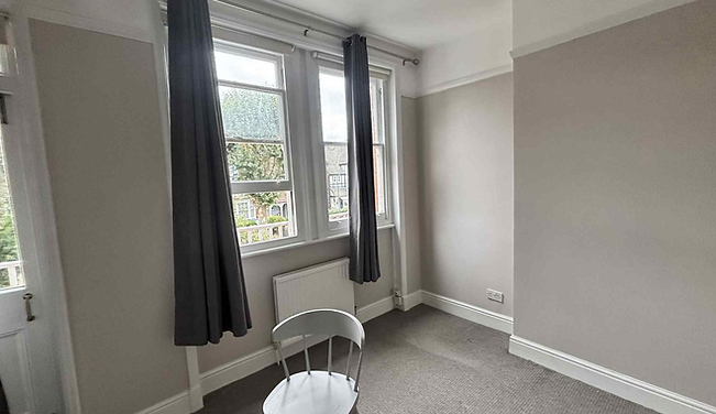 Repainted landlord HMO with grey walls in willesden NW107-1744-4450-90fc-54fff23b4fdb (1)