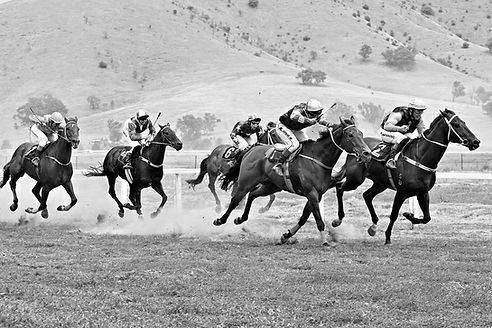 Tambo_valley_races_2006_edit_BW.jpg