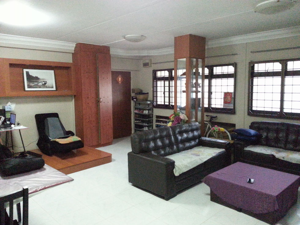 Spacious Living Floor