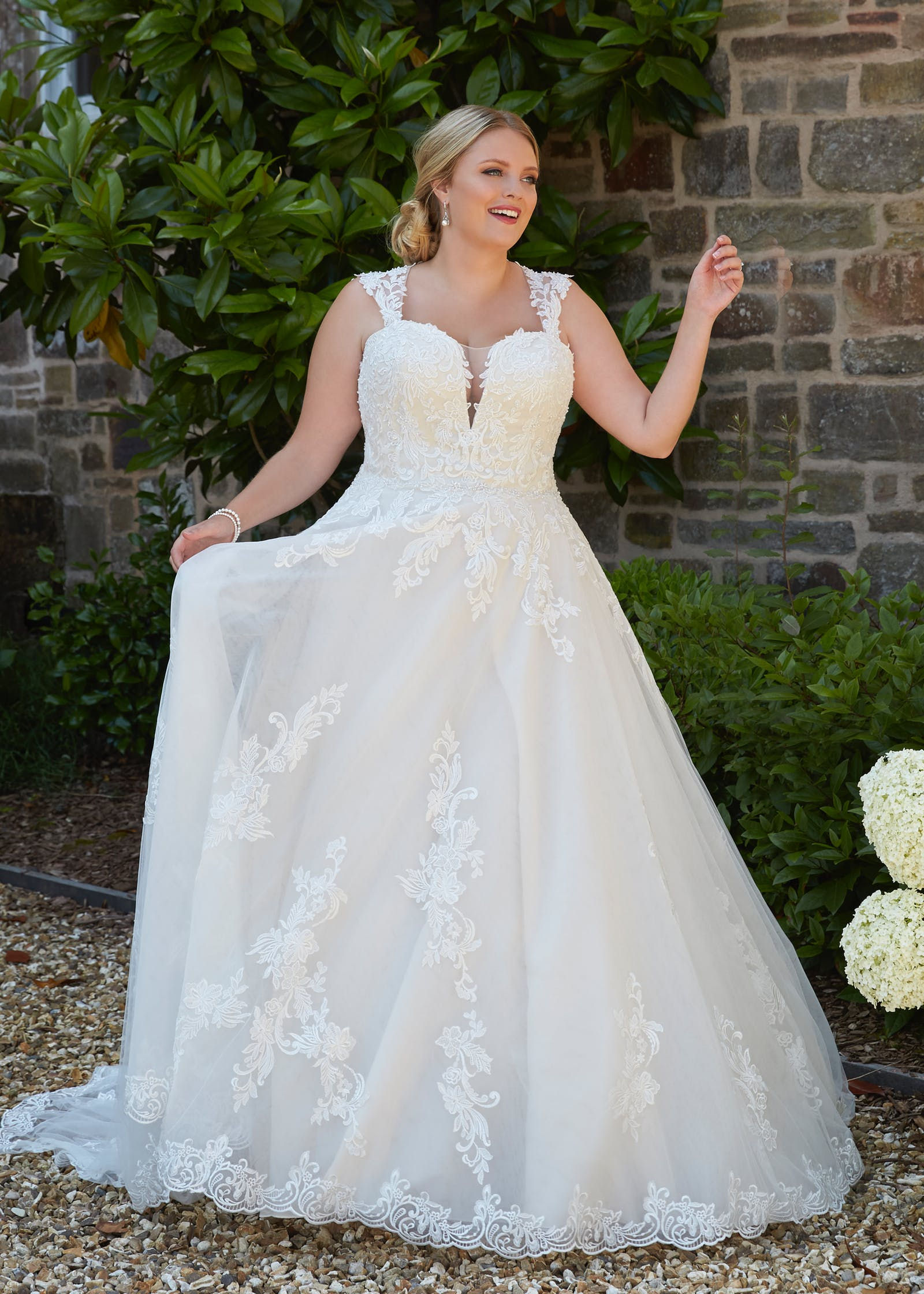 Silhouette by Romantica -La Toya