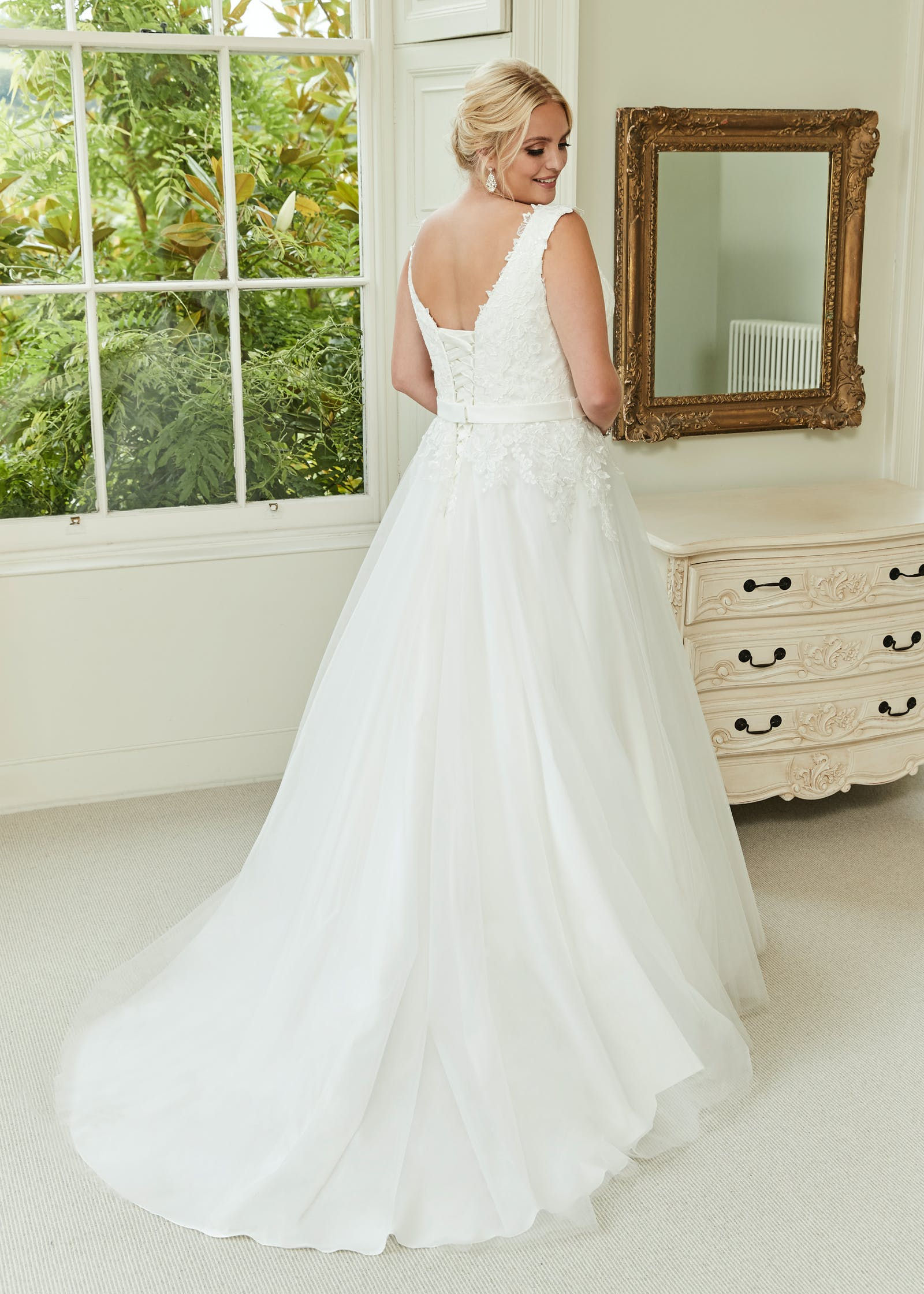 Jamie-Lynn Silhouette by Romantica