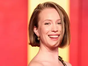 Hannah Einbinder Color Season: Complete Color Analysis Revealed