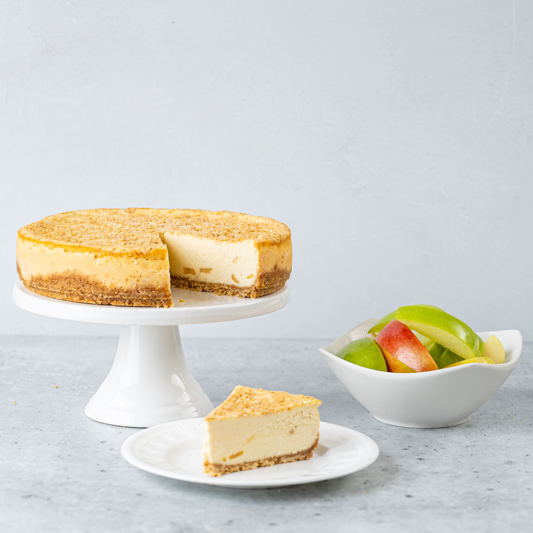 Apple Crumble Cheesecake
