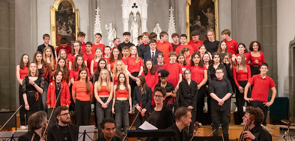 Choir of La Tour-de-Trême secondary school