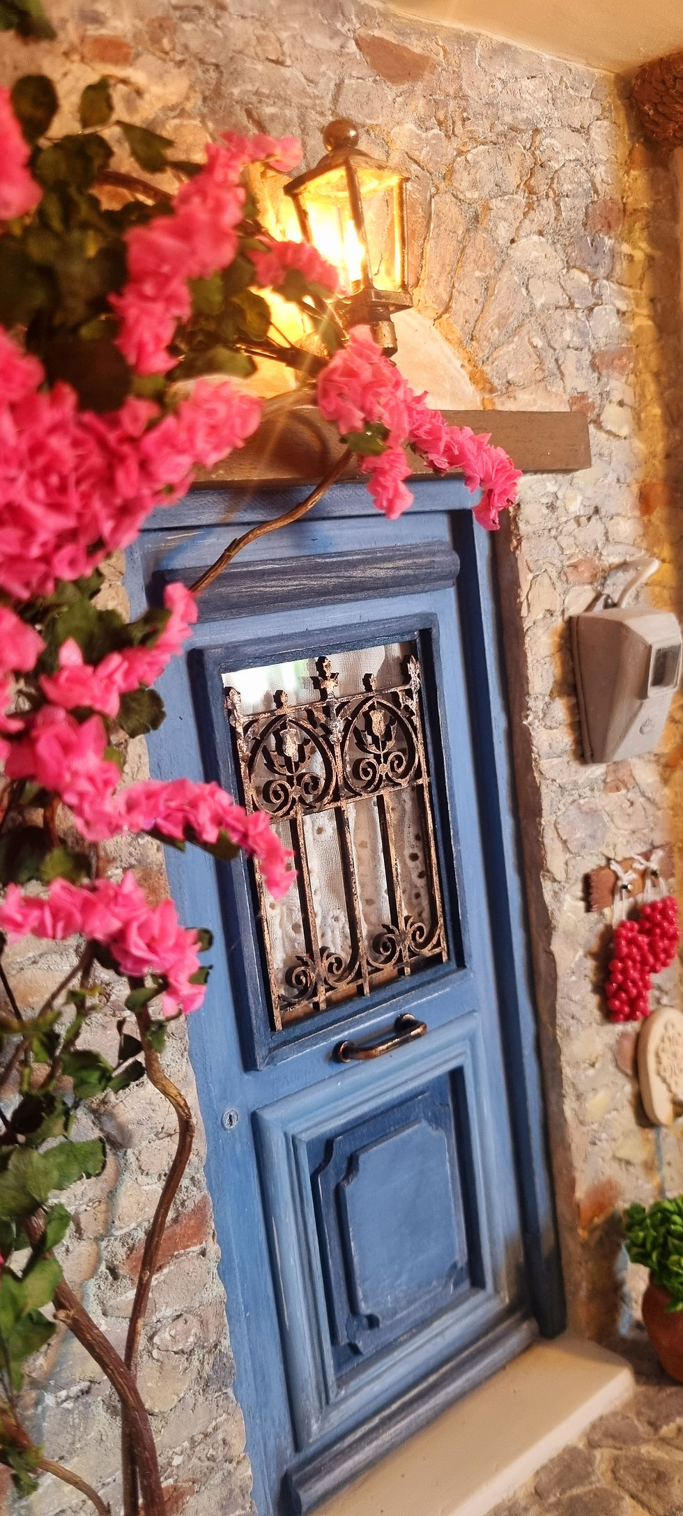 Thumbnail: Traditional front door of  Greek islands