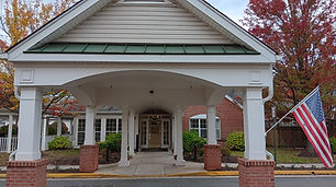 Exterior of Sunrise at Braddock Glen in Fairfax, VA