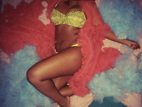 "Underneath it all": Hibiscus Robe and Black Beauty pattern review