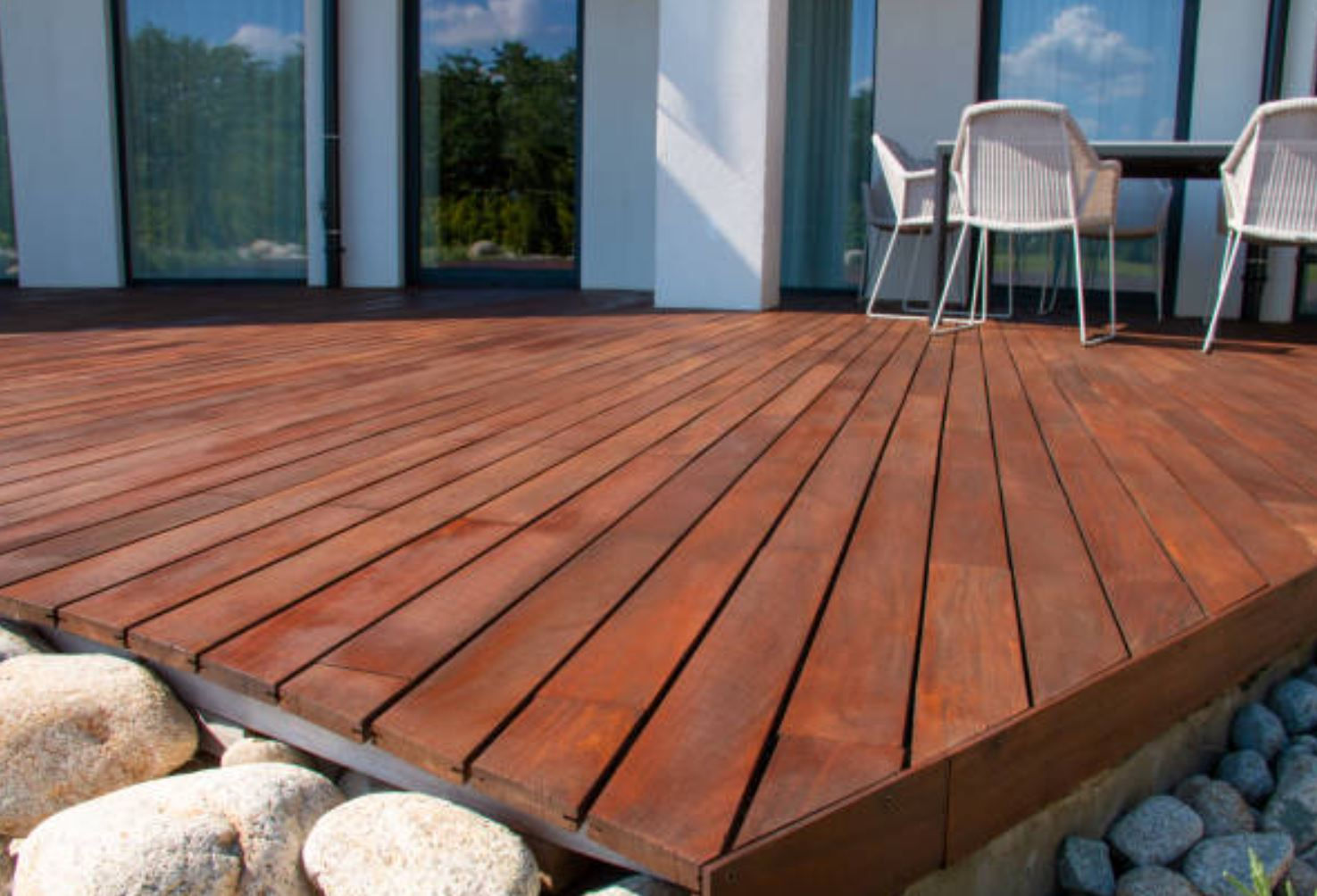 Houten terras schilderen