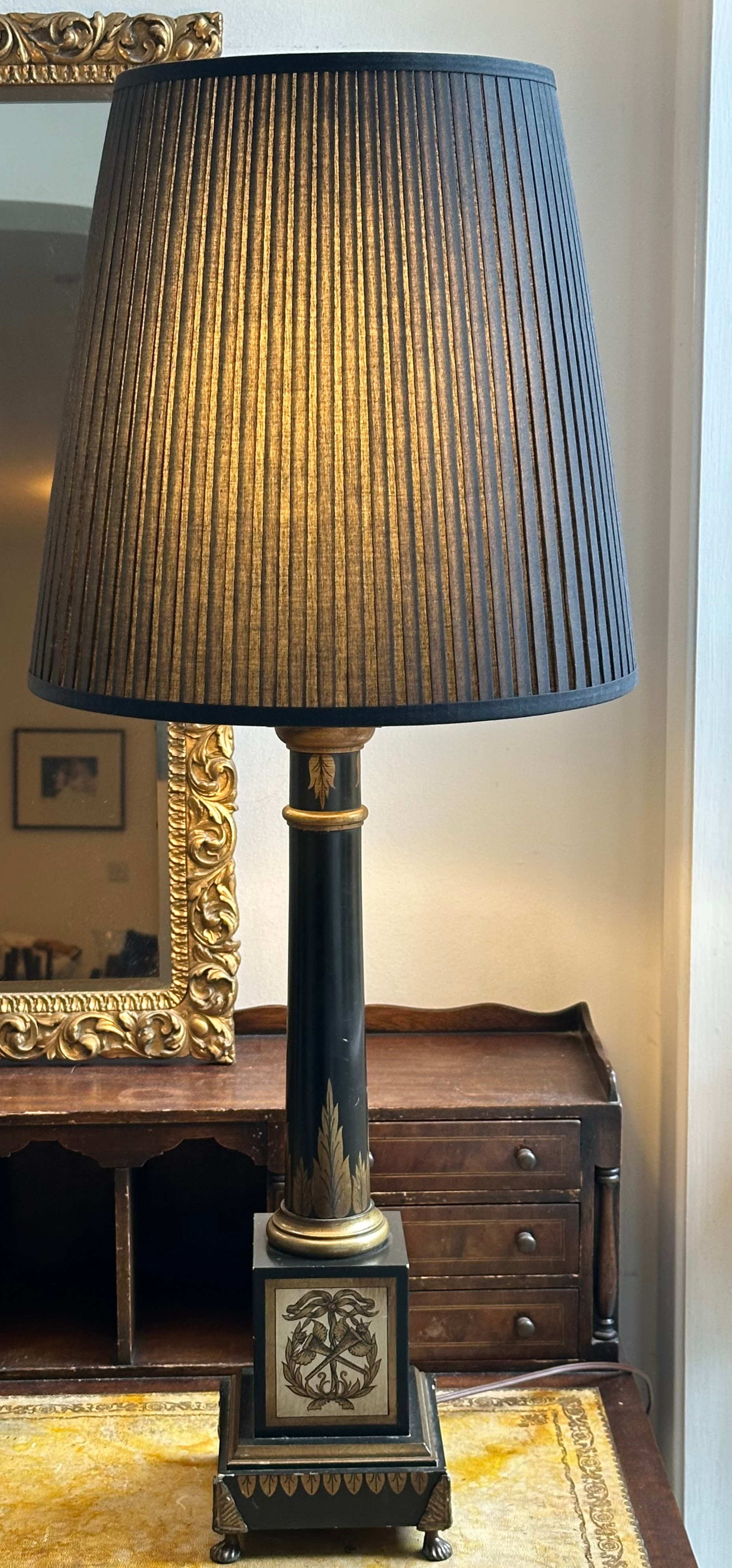 French Neoclassical Style Table Lamp