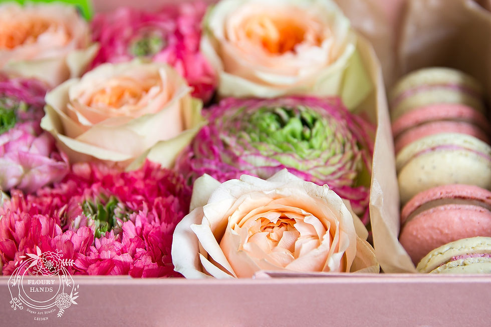 Thumbnail: Macaron-flower gift box
