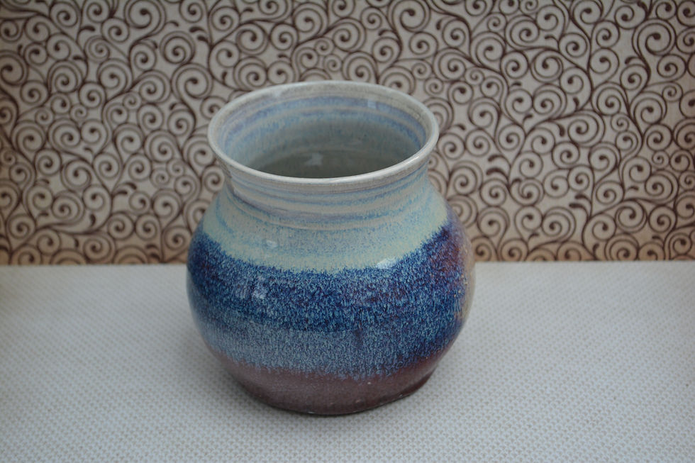 Thumbnail: Small vase -Rutile over Copper Cherry
