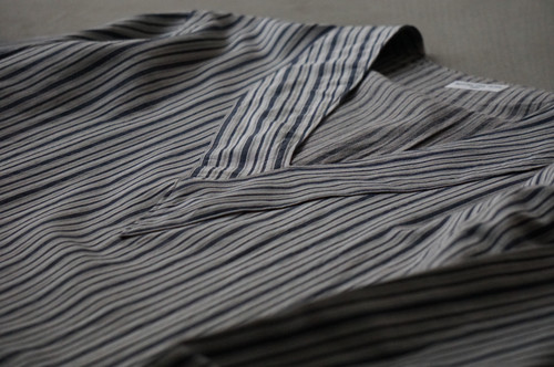 Aquellos Ojos Verdes V Neck Over Shirt (Wild Grey) | unum
