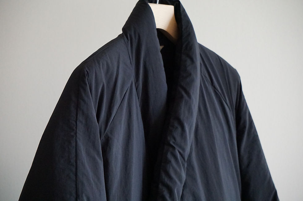 サムネイル： ABODE OF SNOW Chuba Down Coat (Black)