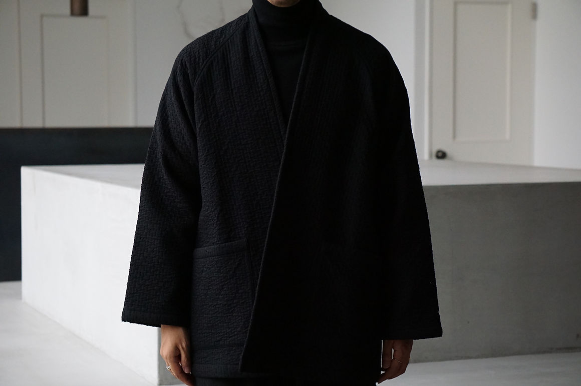 カシミヤ100% ケープ オーダーメイド 大江職人 小野寺工房 黒 男女兼用 GABARDINE DESIGNED SLEEVES J-B(XS Black): Vintage 1.1｜THE
