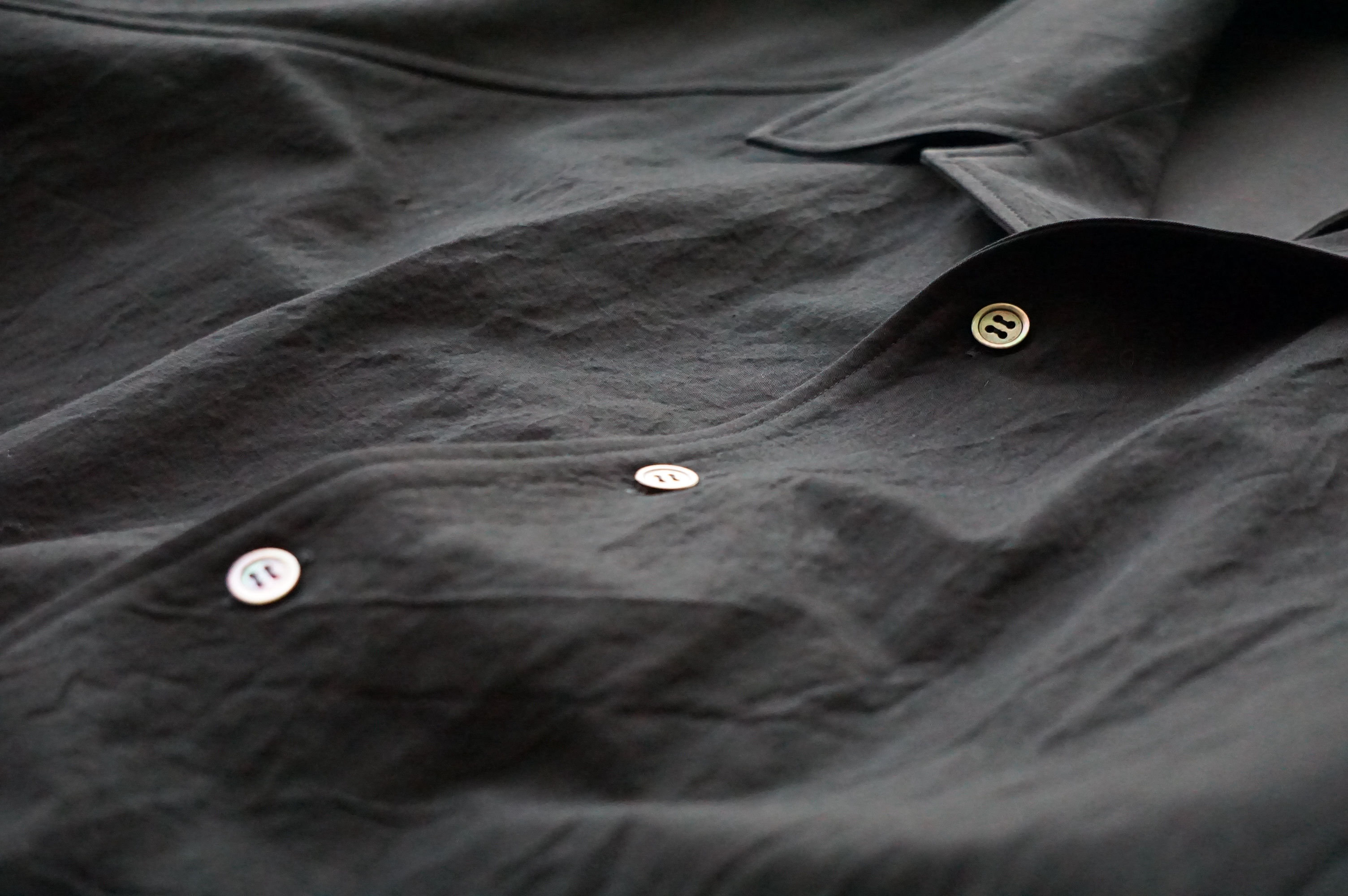 山内　塩縮加工コットンリネン・オープンカラーシャツ (Black)