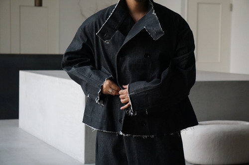 GABRIELA COLL GARMENTS Cropped Oversized Jacket (Black Denim