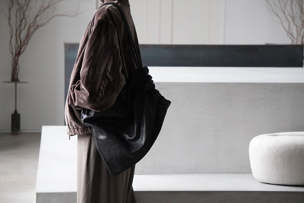 サムネイル： GABRIELA COLL GARMENTS Gathered Crossed Bag (Black)