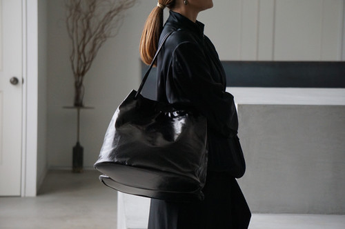 GABRIELA COLL GARMENTS Hoof Bag (Black) | unum