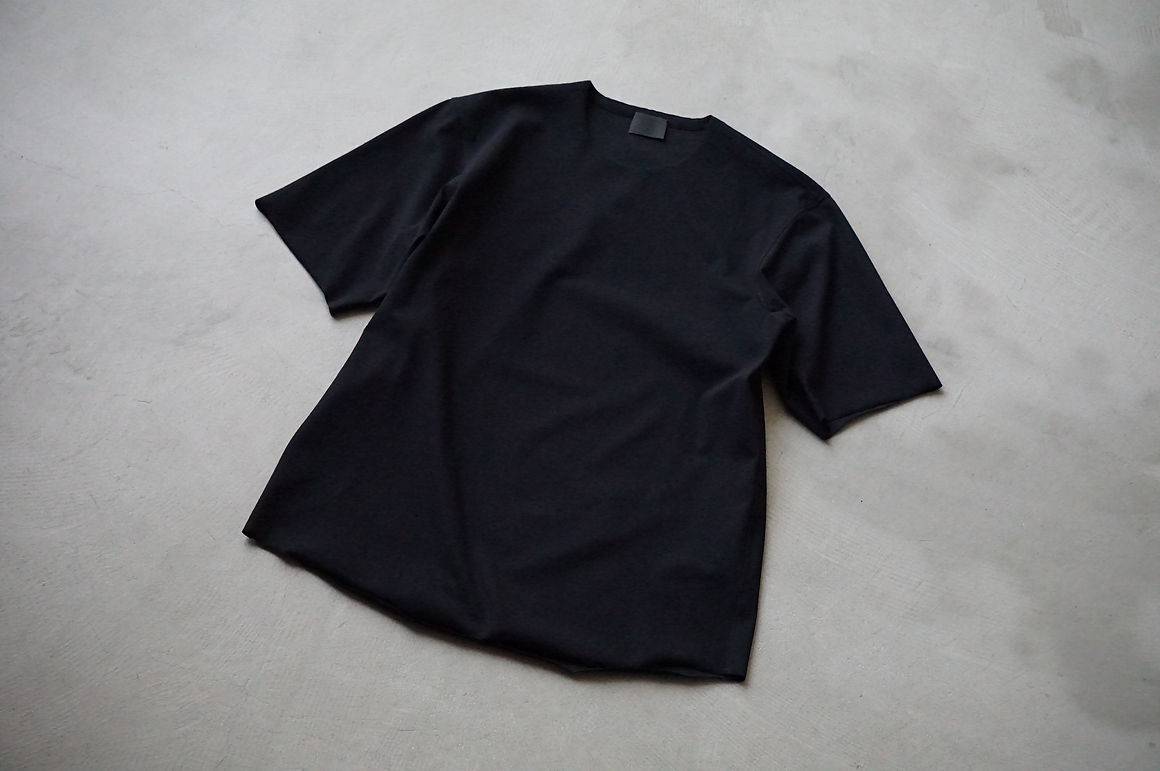 山内　強撚フリーカットポンチ ショーツ サイズ2-3 定価41500円 山内 強撚フリーカットポンチ・ショートスリーブTシャツ (Black) | unum