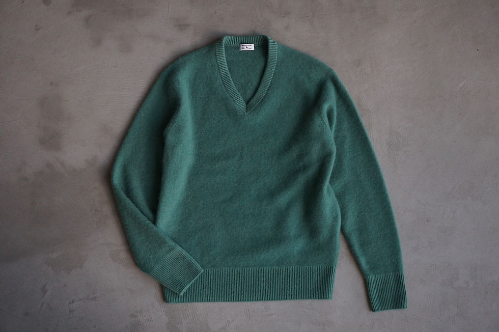 サムネイル： MAATEE&SONS  Cashmere V Sweater (Forest Green)