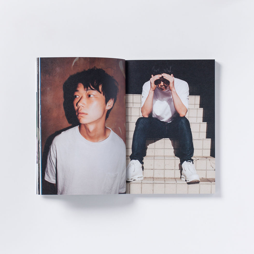 サムネイル： 柴崎まどか：写真集『Show one’s true colors』