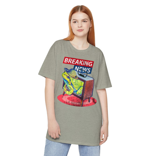 Breaking News Frog in Hat- Unisex Long Body Urban Tee | ok zucchini