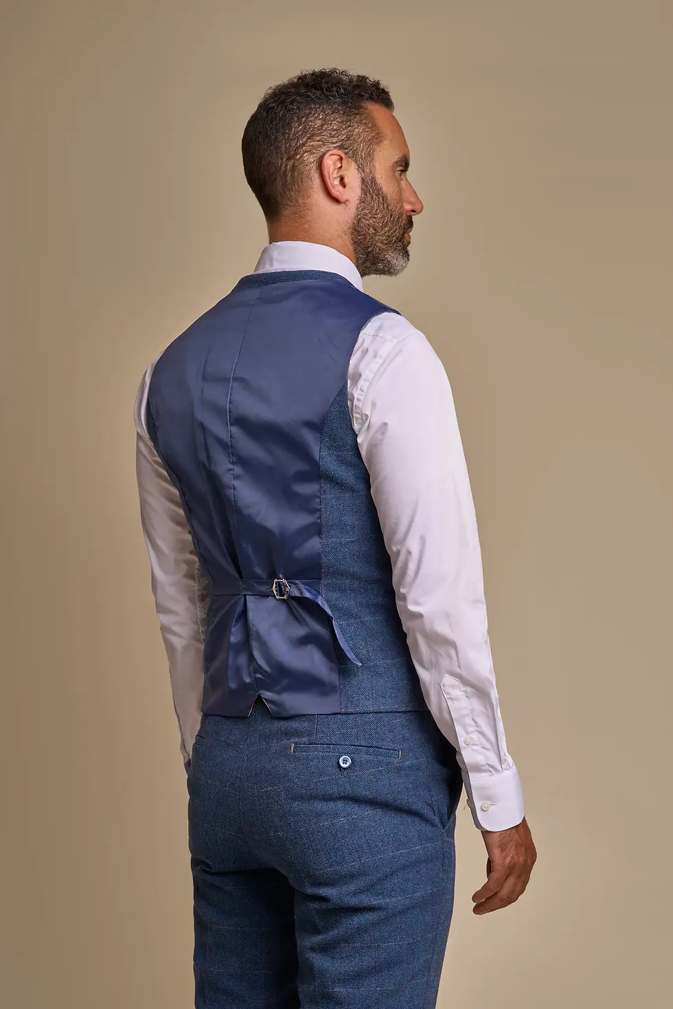 Thumbnail: Cavani Carnegi Tweed 3-piece suit