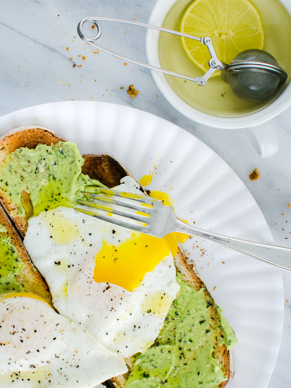 sunny side eggs with avocado toast-food photographer-washington DC