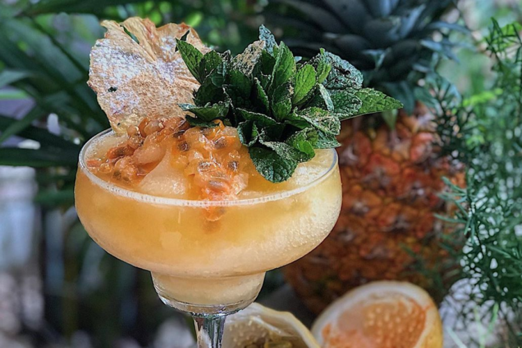 Yopo Tiki Bar in Bávaro, a hotspot for those seeking great food, drinks, and a lively atmosphere.
