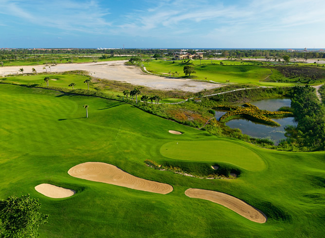 Beautifully maintained greens at Ibero State Golf Course, ideal for holiday golf in Punta Cana