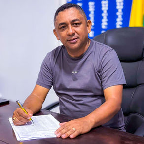 Prefeito César confirma pagamento de retroativo, e salário de fevereiro com reajuste de 5,4% a professores da rede municipal