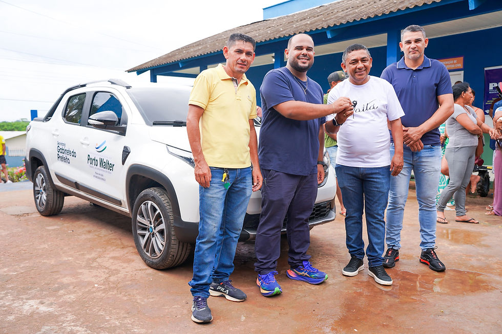 Prefeito e vice ampliam estrutura da Prefeitura com entrega de 06 novos veículos para fortalecer serviços públicos 