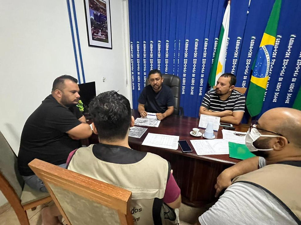 Prefeito recebe visita de técnicos da AMAC e debatem execução de R$5,5 milhões em obras