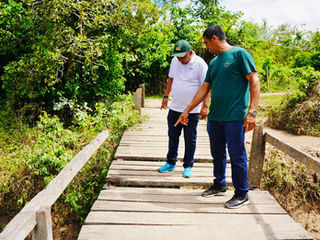 Prefeito e Secretária de Saúde garantem reforma da UBS e reconstrução de ponte na Comunidade Vitória