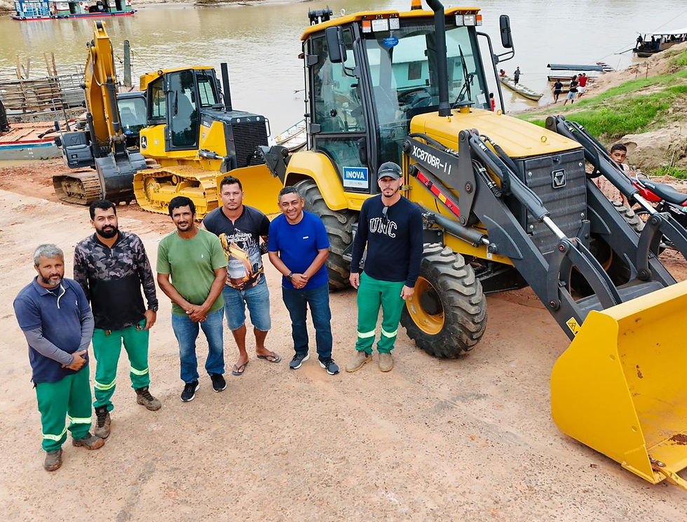 "Quem produz merece apoio, e nossa gestão trabalha para levar mais desenvolvimento ao campo", diz prefeito ao comemorar chegada de máquinas 