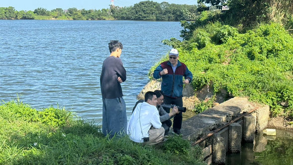 觀天水一色埤塘美景 望冬日暖陽