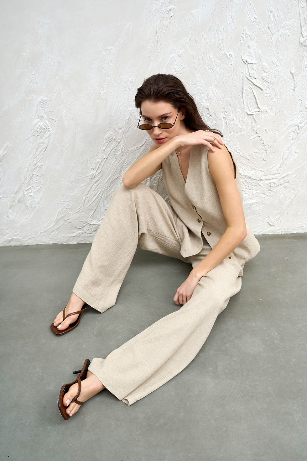 Прев'ю: Бежеві лляні штани-палаццо