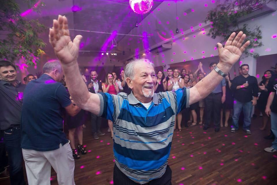 atividades físicas para terceira idade  programas de longevidade ativa  como manter a saúde na maturidade  benefícios do convívio social na velhice  práticas para envelhecer com qualidade  cuidados para uma velhice ativa  atividades de bem-estar para idosos  comunidade sênior de vida saudável  exercícios para manter autonomia na idade avançada  hábitos que promovem longevidade