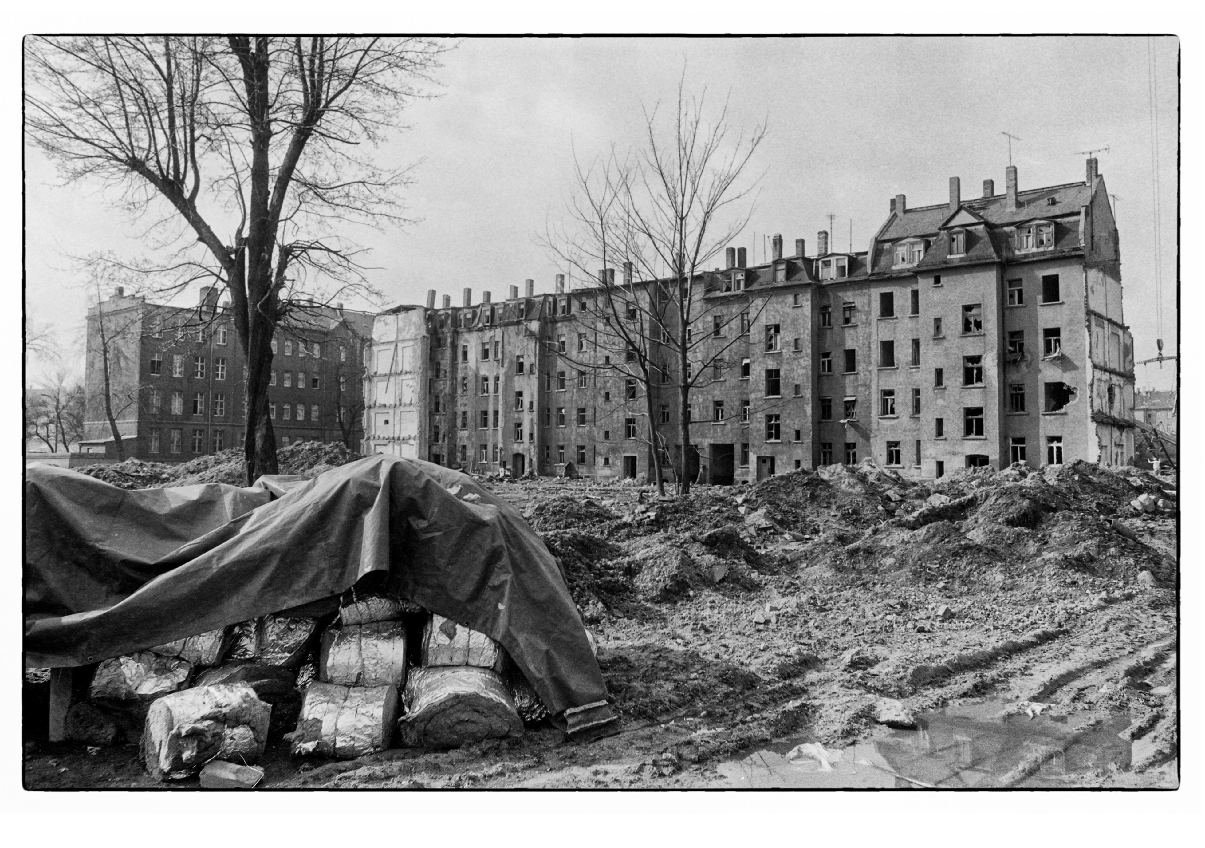 EXHIBITION "NO MAN´S CITY"