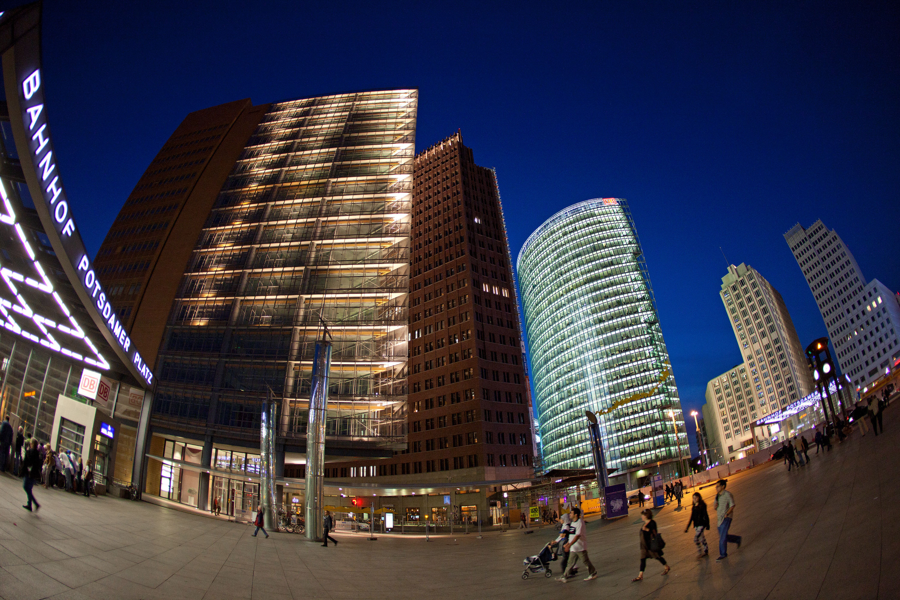 Berlin 15 mm Fisheye No. 19