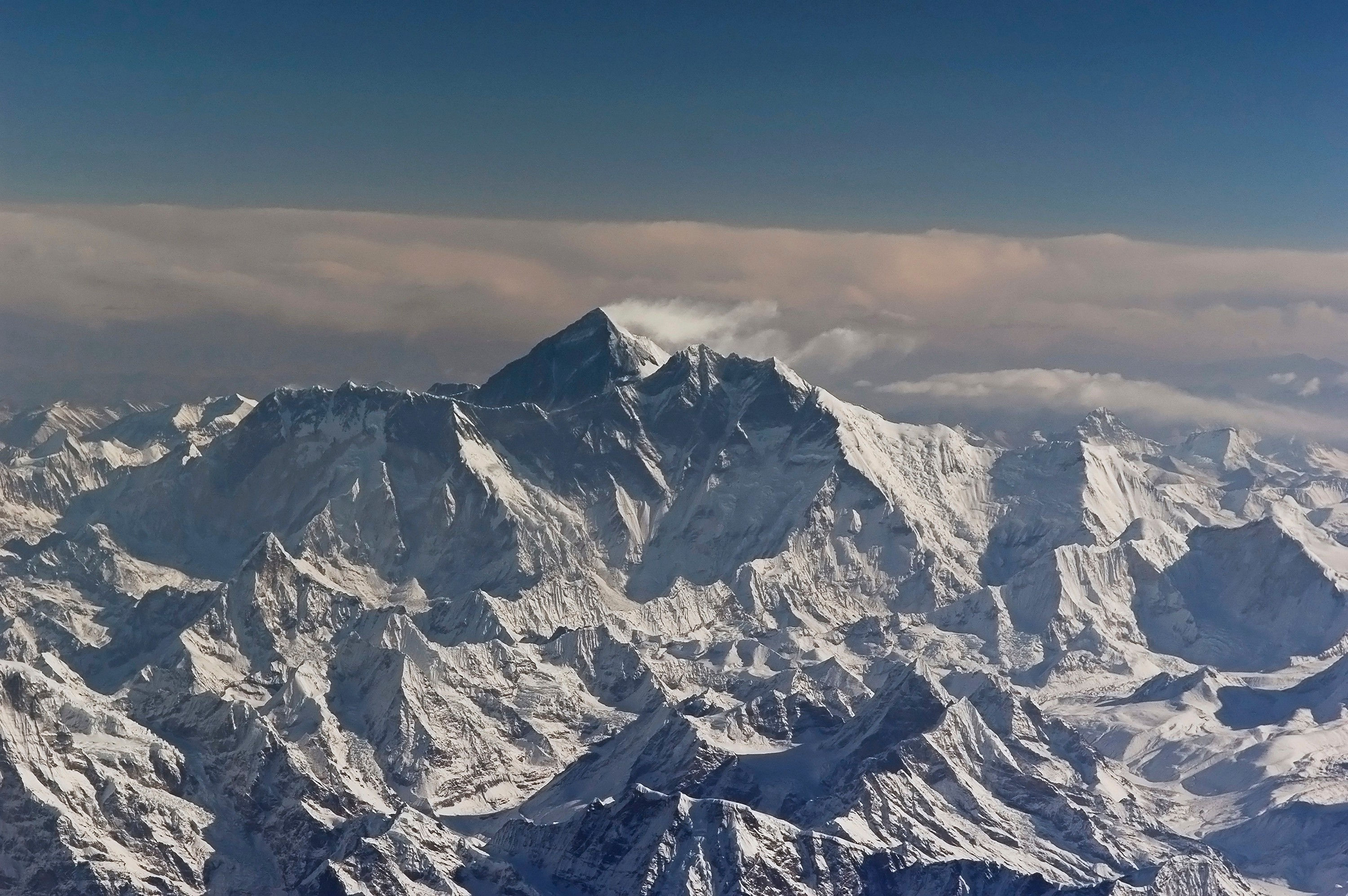 BT_MOUNT_EVEREST Nr.: 42-49634413