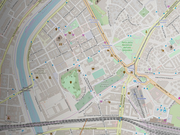 Stadtplan auf Tapete im Flur