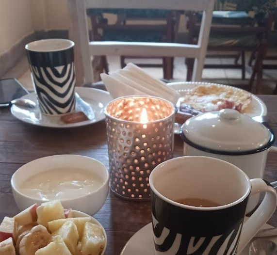 Cafe 5.jpg