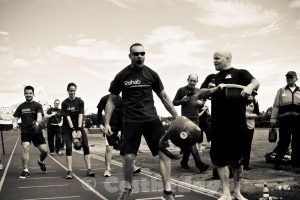 Crossing the line with the 24kg bell photo credit: cestheday.com