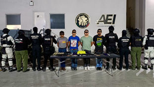 Detienen a cuatro con armas largas y droga en Apodaca